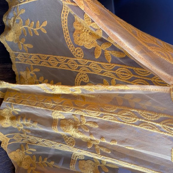 Mustard Lace Maxi Dress - Picture 4 of 6